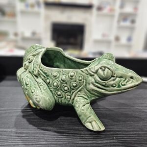 McCoy Frog Ceramic Planter